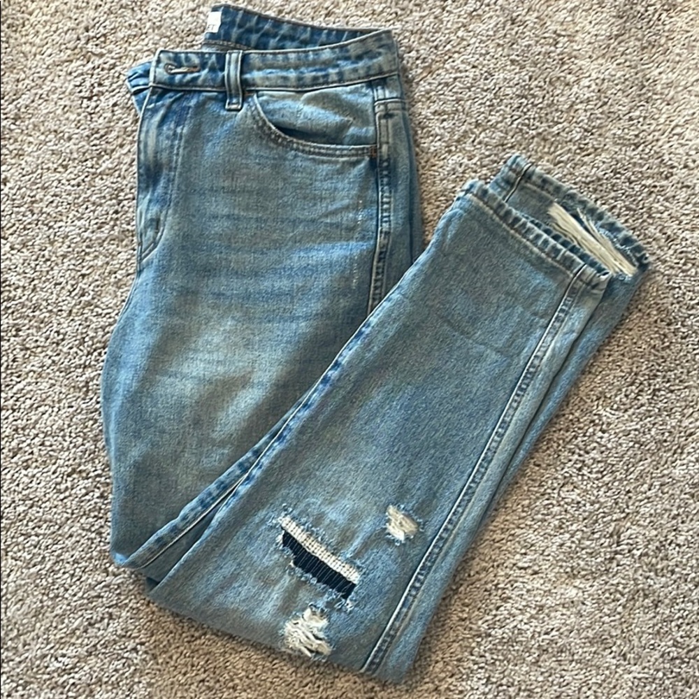 Distressed Vervet Jeans - Picture 2 of 5